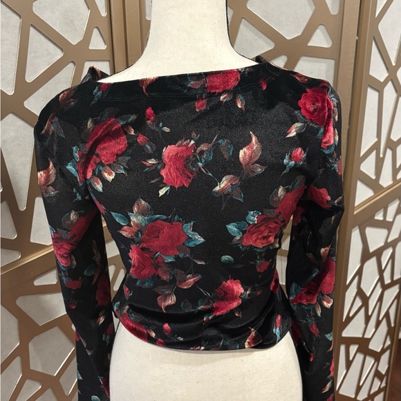 NWT— Autum Adeigbo CutoutTwisted Floral Velvet Blouse - Picture 2 of 4